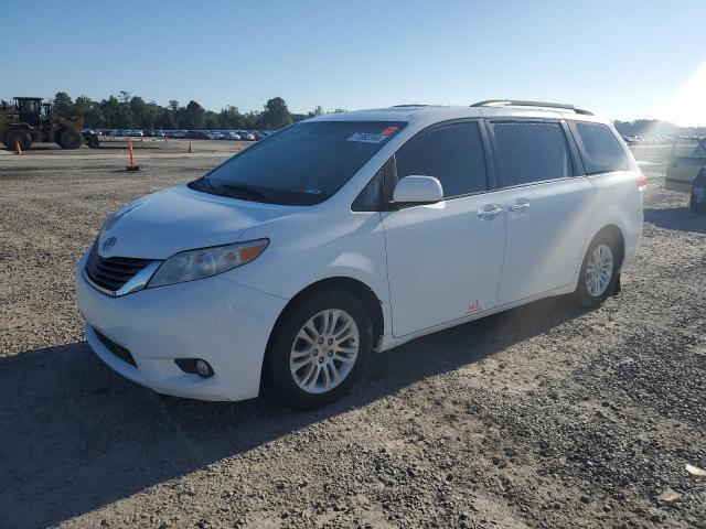 TOYOTA SIENNA XLE 2011 5tdyk3dc4bs004572