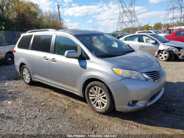 TOYOTA SIENNA 2011 5tdyk3dc4bs027320