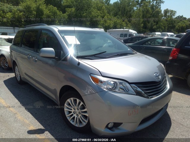 TOYOTA SIENNA 2011 5tdyk3dc4bs028712