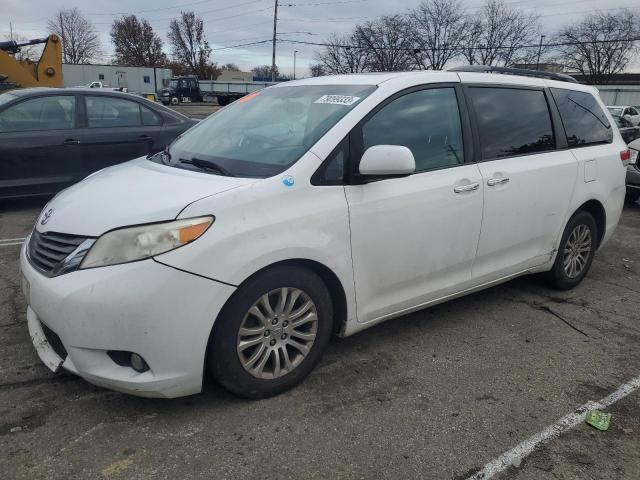 TOYOTA SIENNA XLE 2011 5tdyk3dc4bs105482