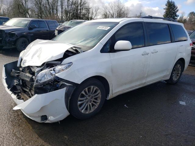 TOYOTA SIENNA XLE 2011 5tdyk3dc4bs137395