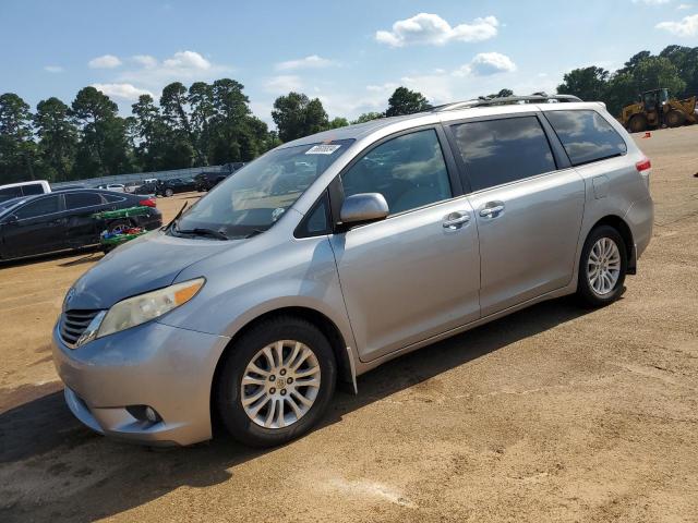 TOYOTA SIENNA XLE 2013 5tdyk3dc4ds325028