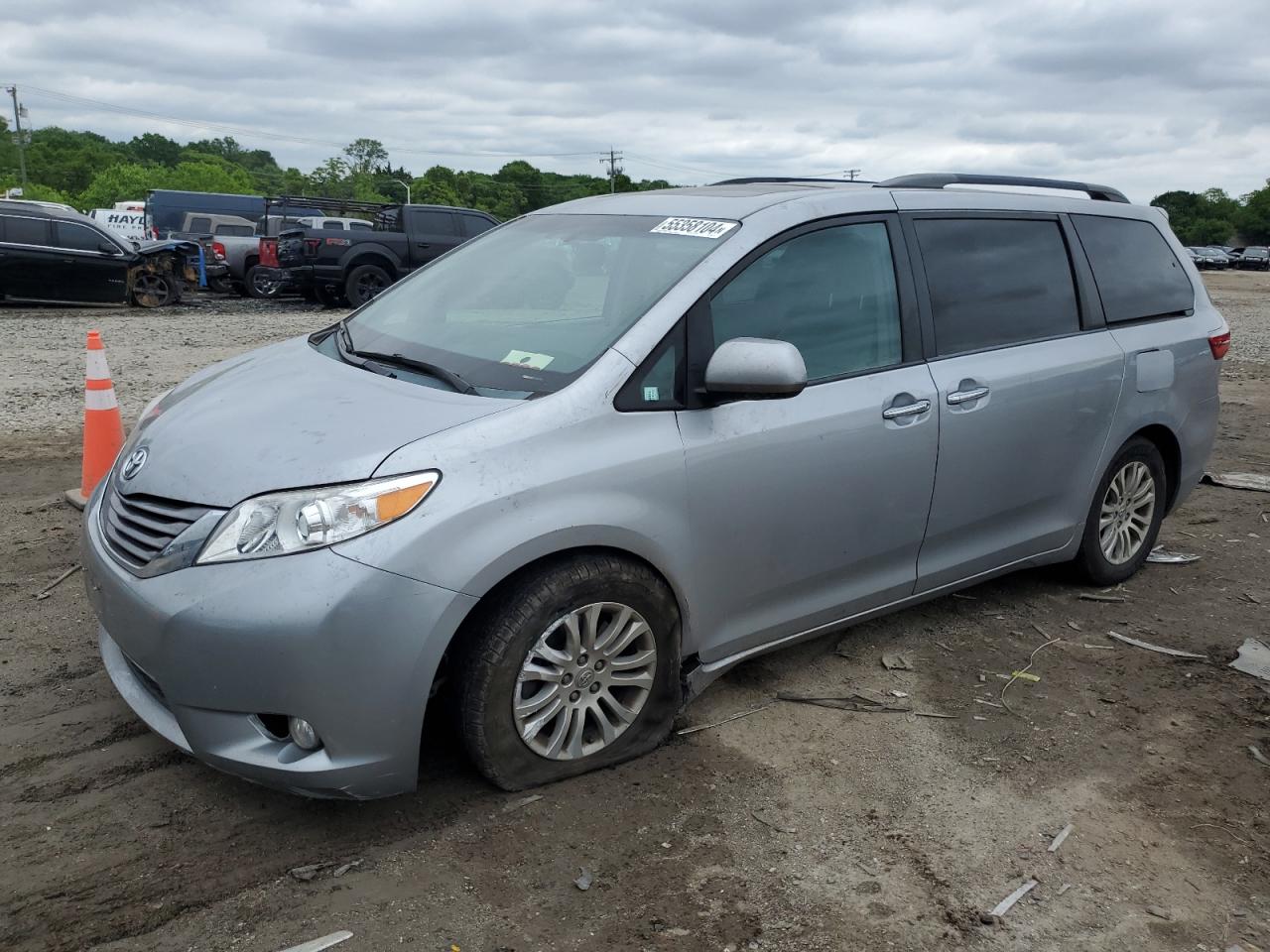 TOYOTA SIENNA 2015 5tdyk3dc4fs572472