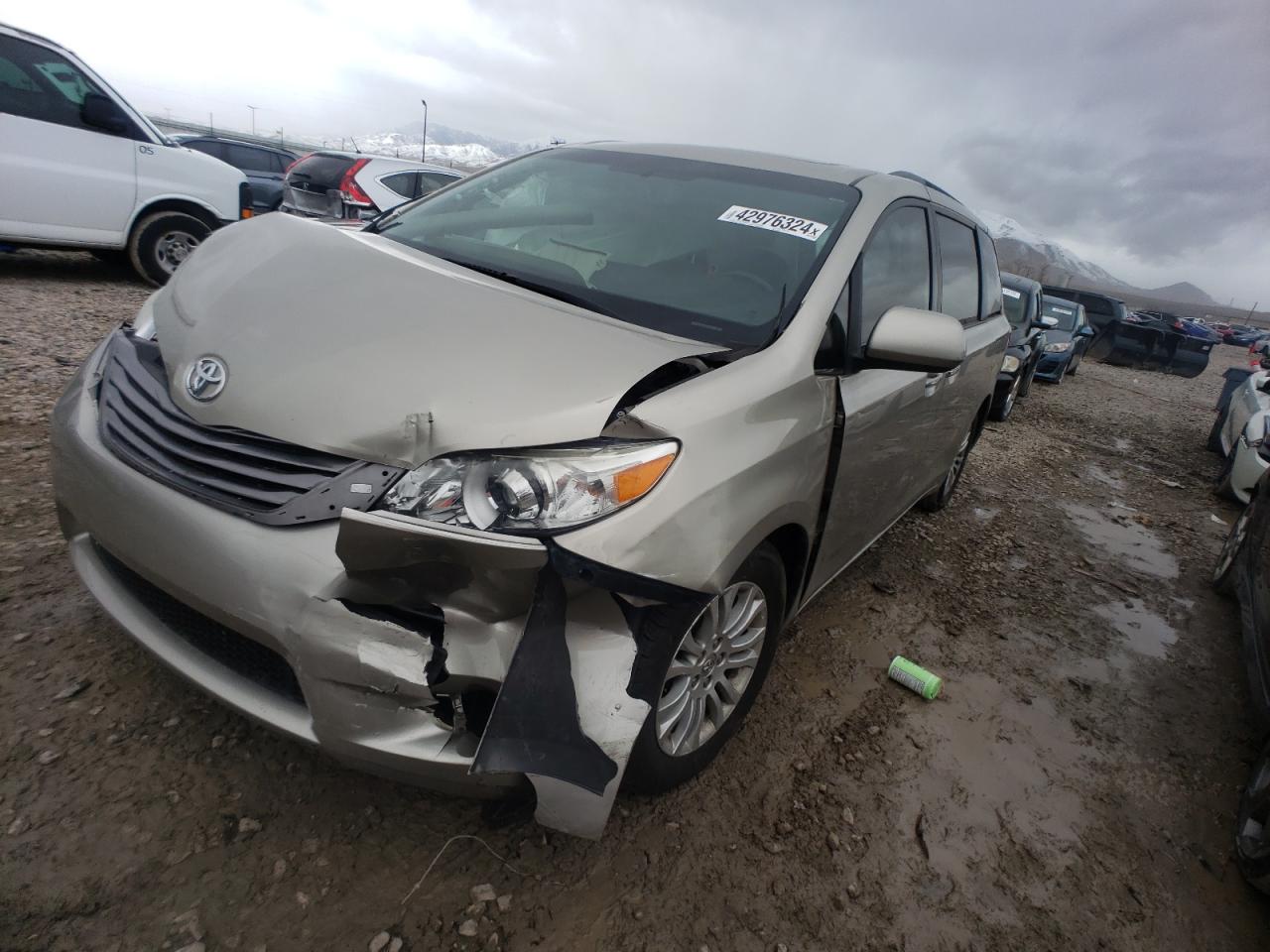 TOYOTA SIENNA 2015 5tdyk3dc4fs613280