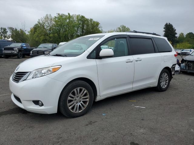 TOYOTA SIENNA XLE 2011 5tdyk3dc5bs052517