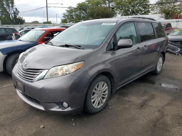 TOYOTA SIENNA XLE 2011 5tdyk3dc5bs079202