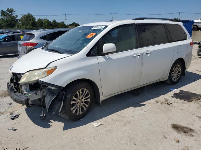 TOYOTA SIENNA XLE 2011 5tdyk3dc5bs107810