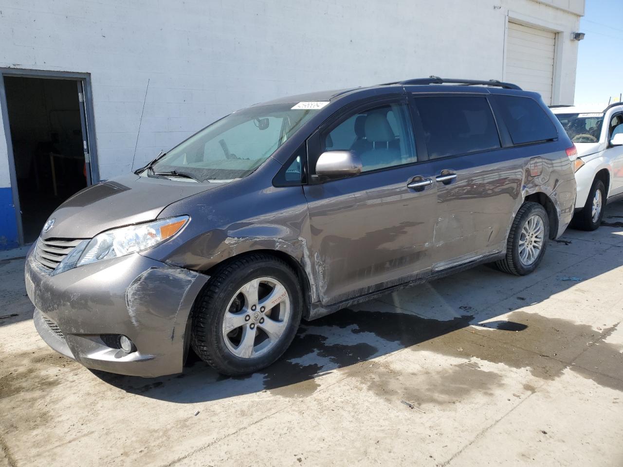 TOYOTA SIENNA 2013 5tdyk3dc5ds280052