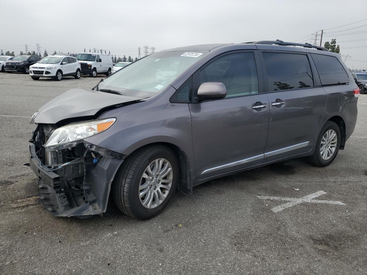 TOYOTA SIENNA 2014 5tdyk3dc5es481578