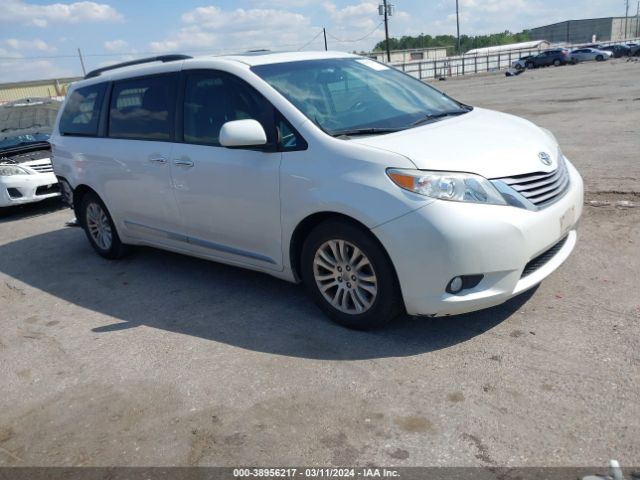 TOYOTA SIENNA 2015 5tdyk3dc5fs560055