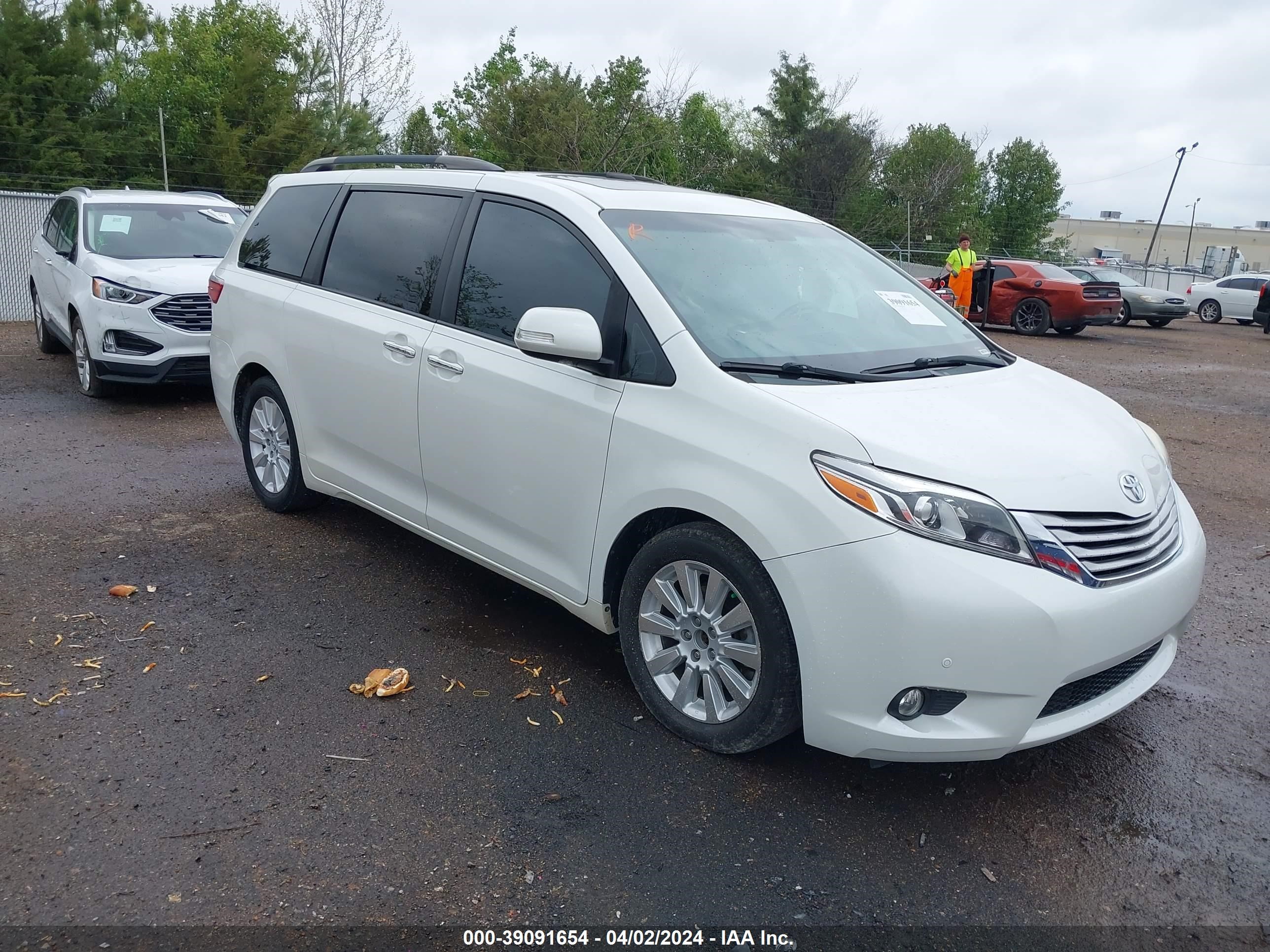 TOYOTA SIENNA 2015 5tdyk3dc5fs687047