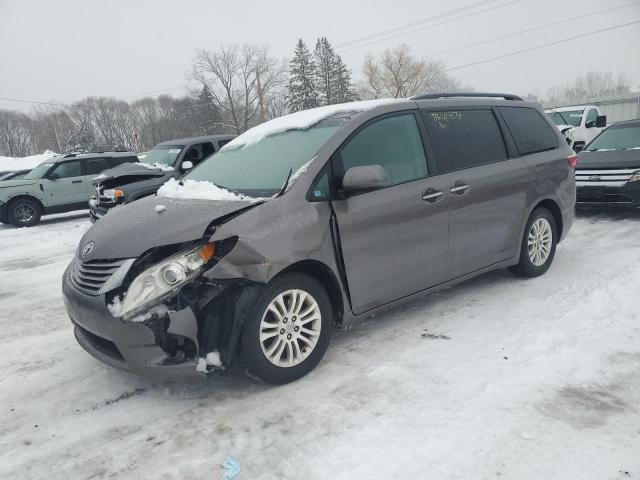 TOYOTA SIENNA XLE 2016 5tdyk3dc5gs707119