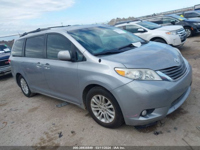 TOYOTA SIENNA 2011 5tdyk3dc6bs015914