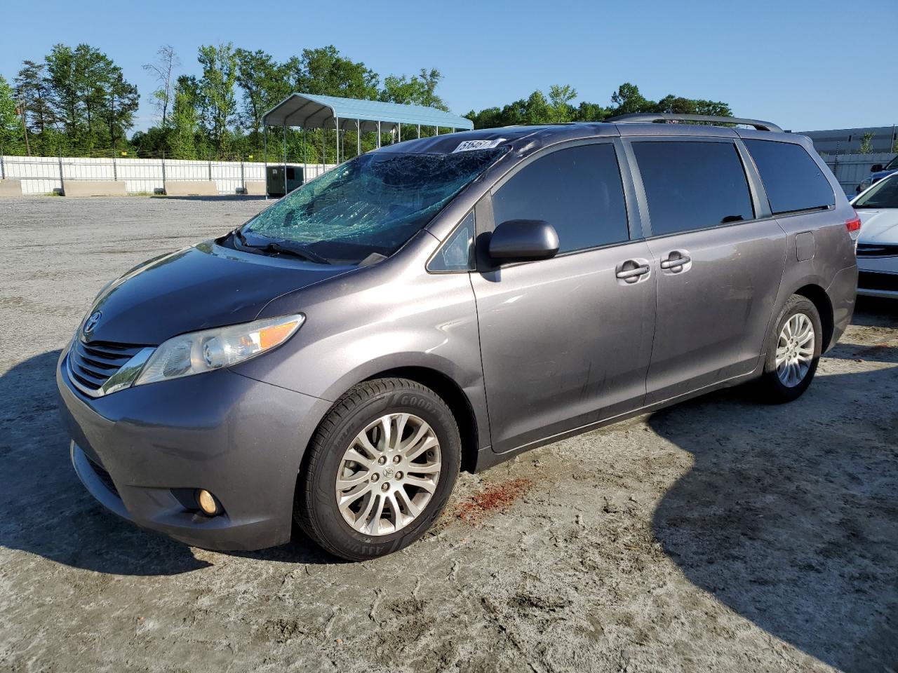 TOYOTA SIENNA 2011 5tdyk3dc6bs022247