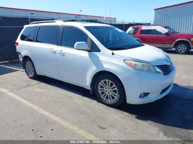 TOYOTA SIENNA 2011 5tdyk3dc6bs047973