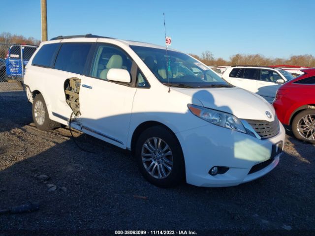 TOYOTA SIENNA 2011 5tdyk3dc6bs081587