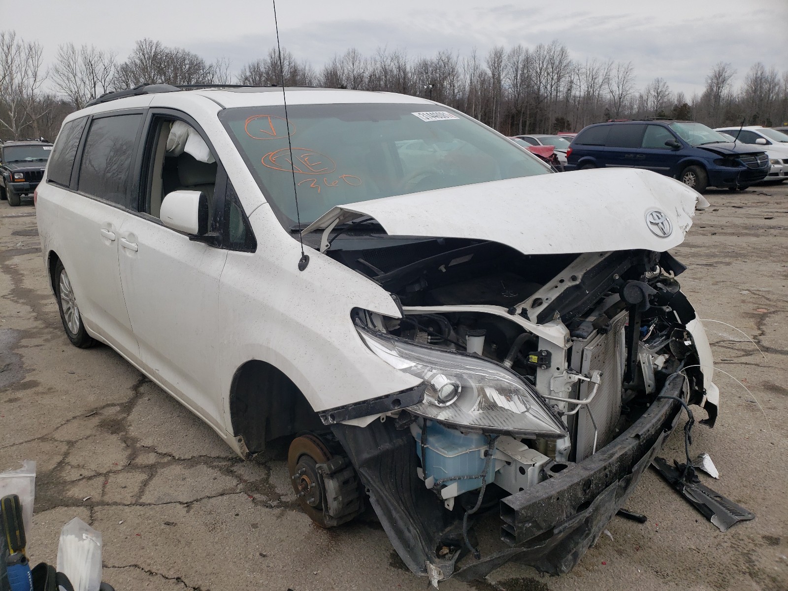 TOYOTA SIENNA XLE 2012 5tdyk3dc6cs279698