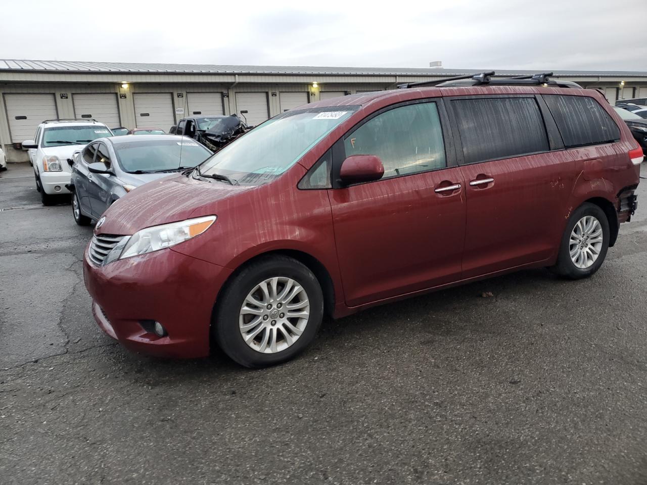 TOYOTA SIENNA 2013 5tdyk3dc6ds370729