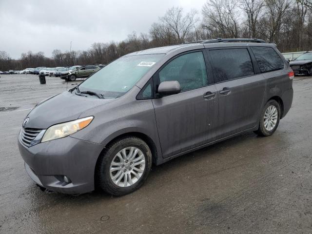 TOYOTA SIENNA XLE 2013 5tdyk3dc6ds402238