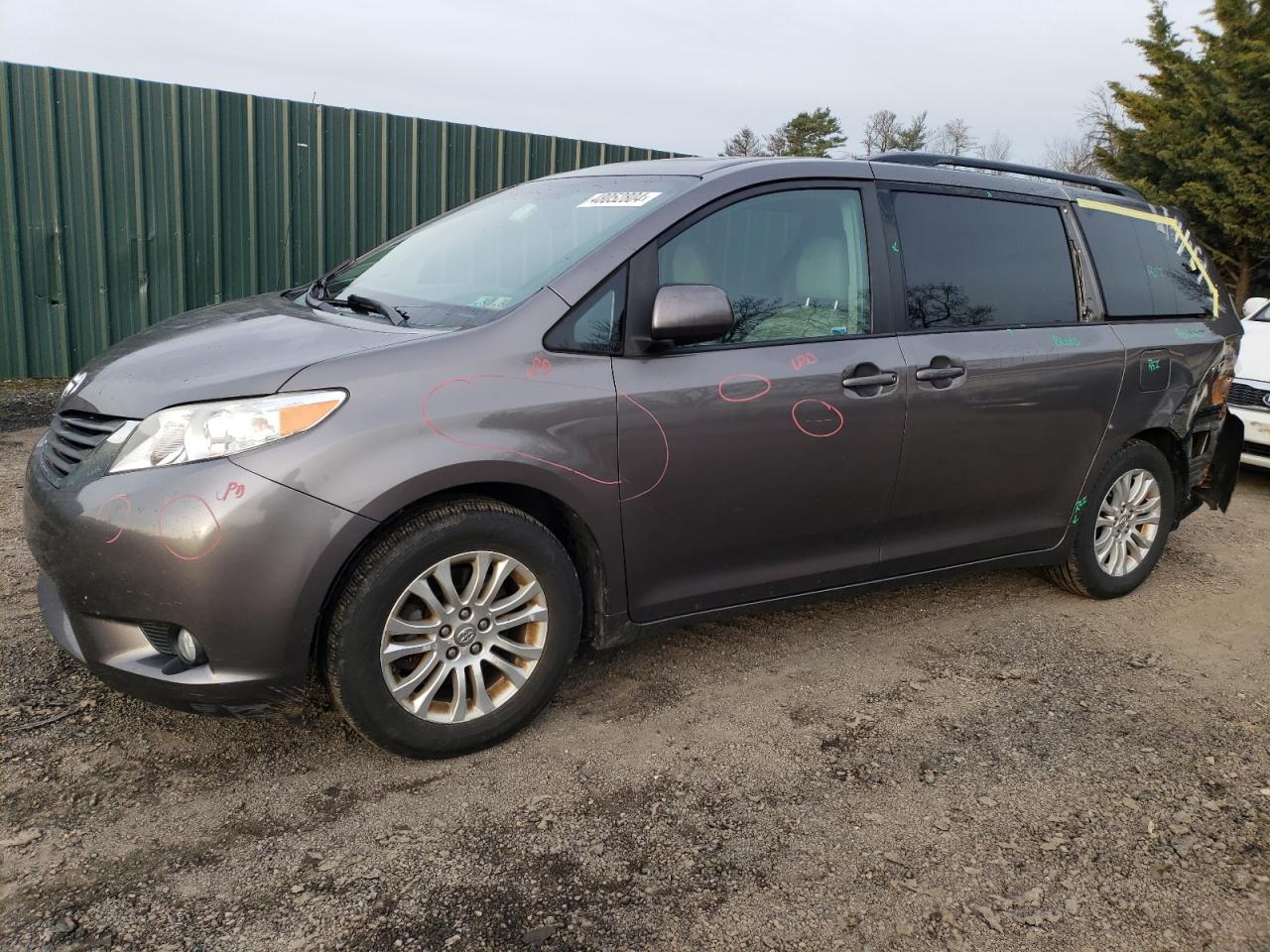 TOYOTA SIENNA 2014 5tdyk3dc6es423026