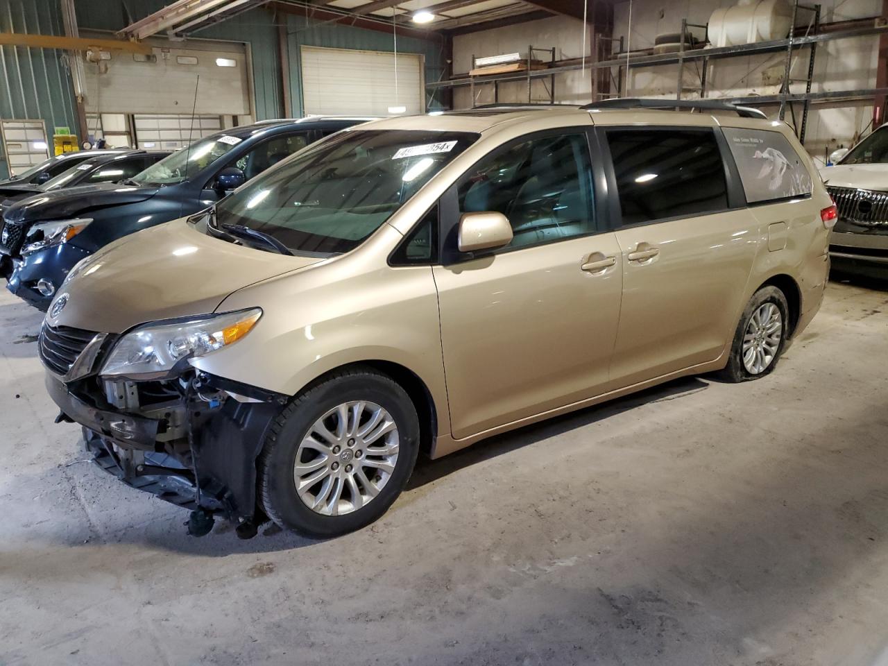 TOYOTA SIENNA 2014 5tdyk3dc6es434091