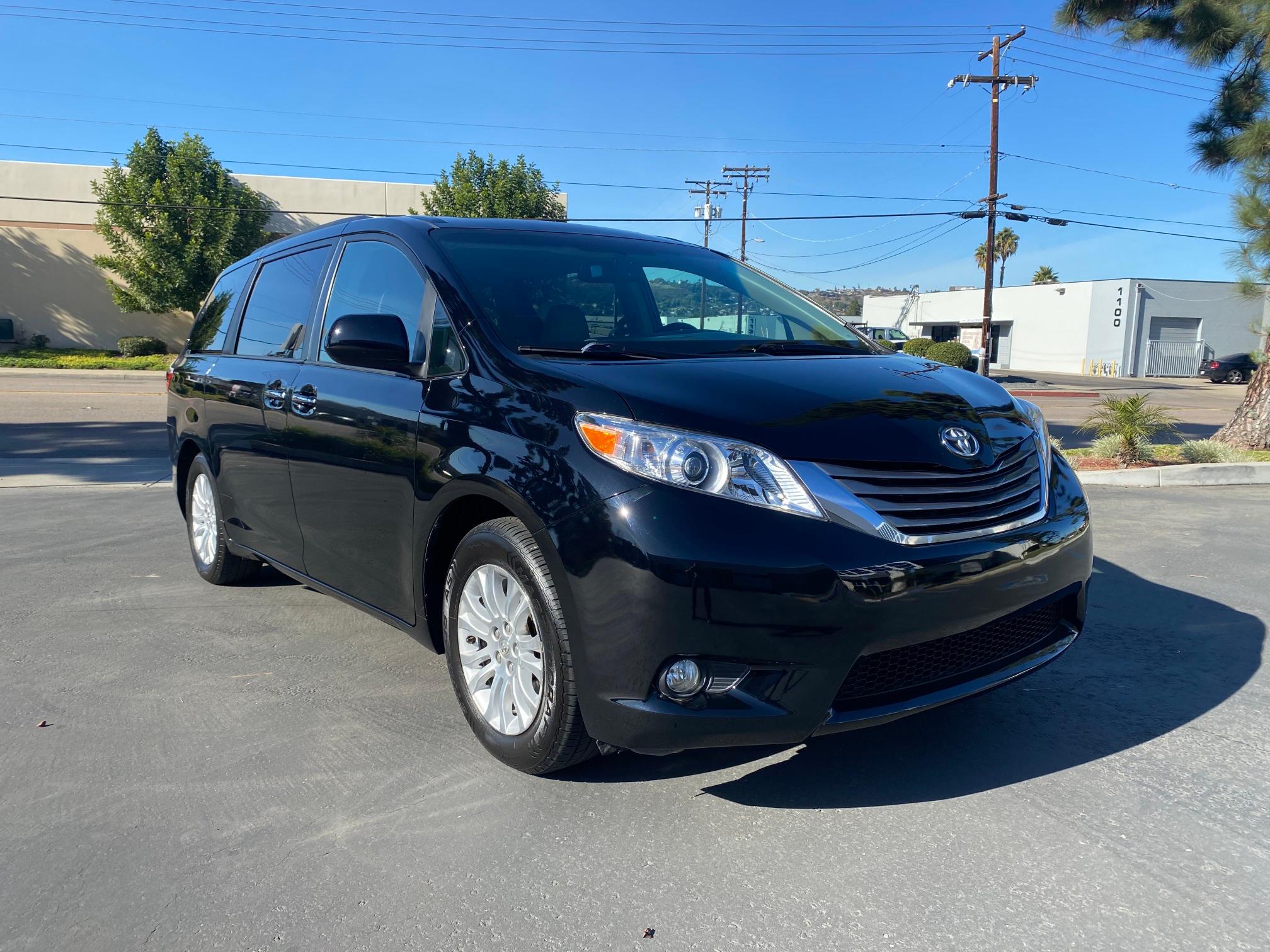 TOYOTA SIENNA XLE 2015 5tdyk3dc6fs650606