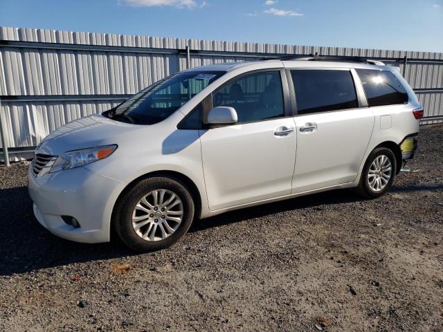 TOYOTA SIENNA XLE 2015 5tdyk3dc6fs656650