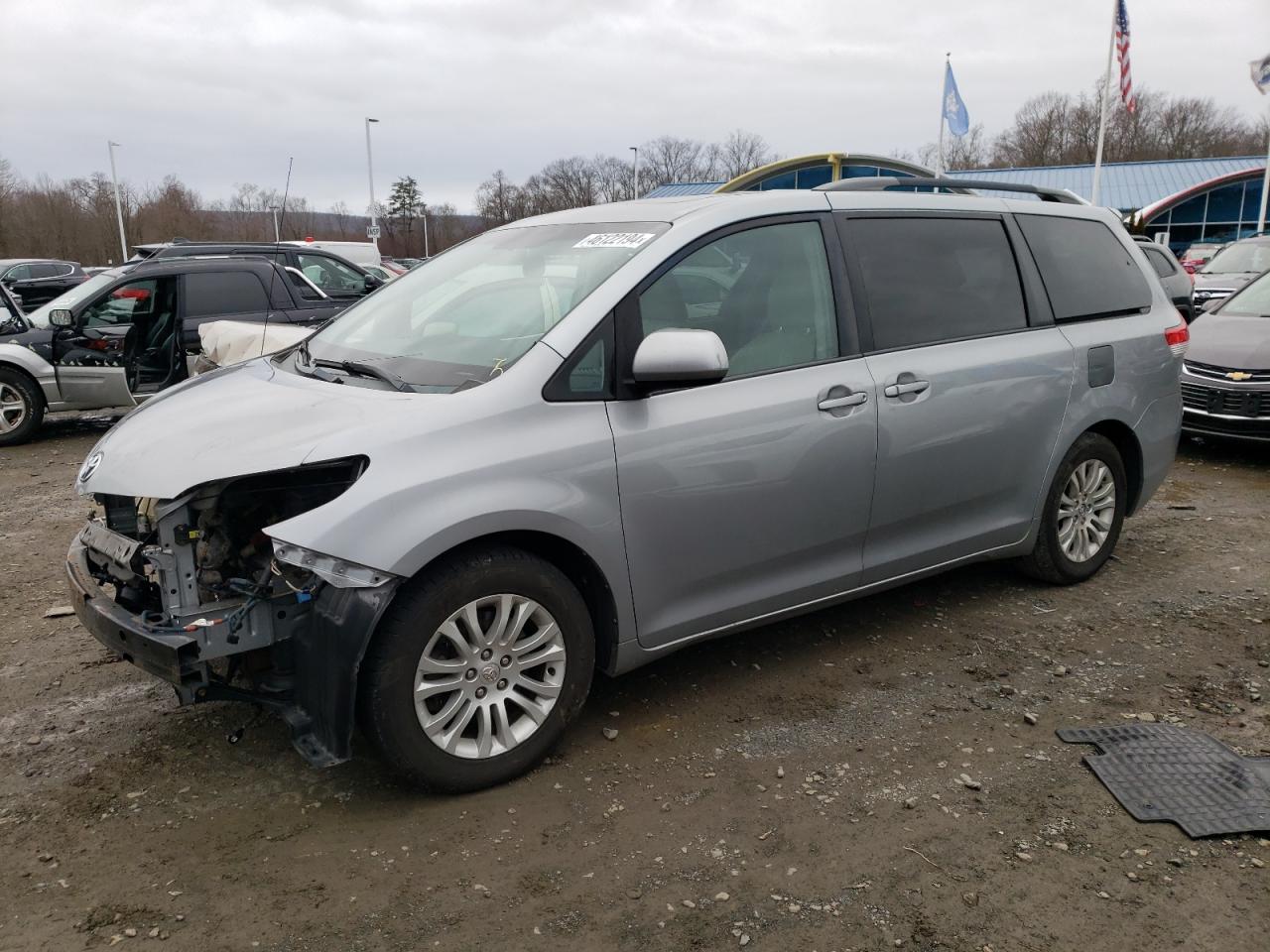 TOYOTA SIENNA 2011 5tdyk3dc7bs045861