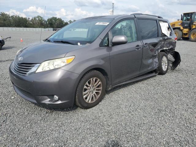 TOYOTA SIENNA XLE 2011 5tdyk3dc7bs136676