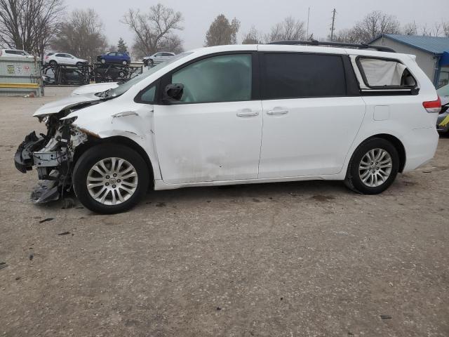 TOYOTA SIENNA XLE 2013 5tdyk3dc7ds384851