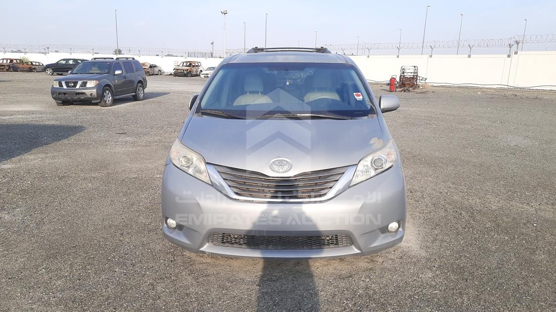 TOYOTA SIENNA 2014 5tdyk3dc7es491061