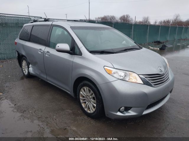 TOYOTA SIENNA 2015 5tdyk3dc7fs550319