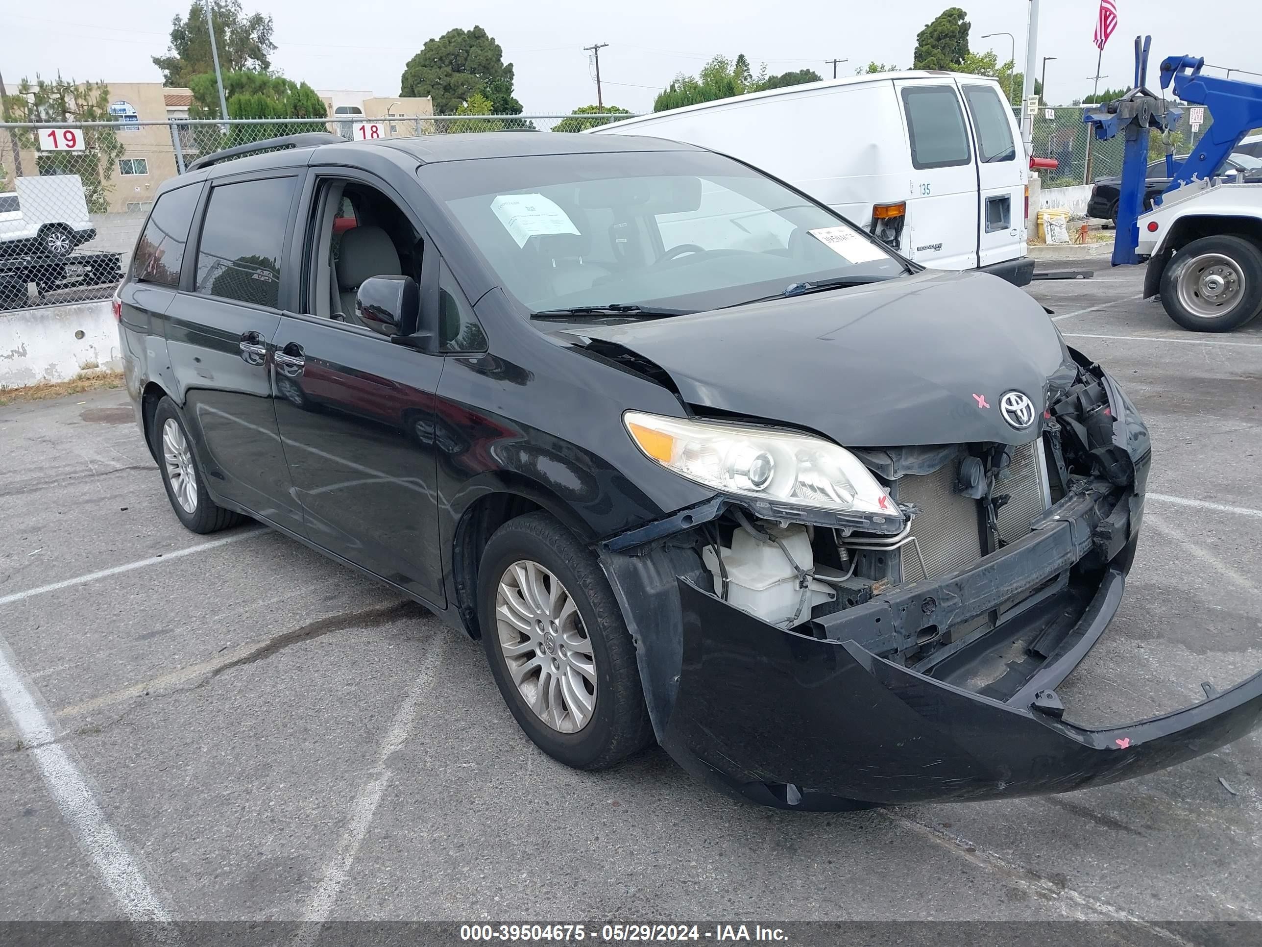 TOYOTA SIENNA 2015 5tdyk3dc7fs622877