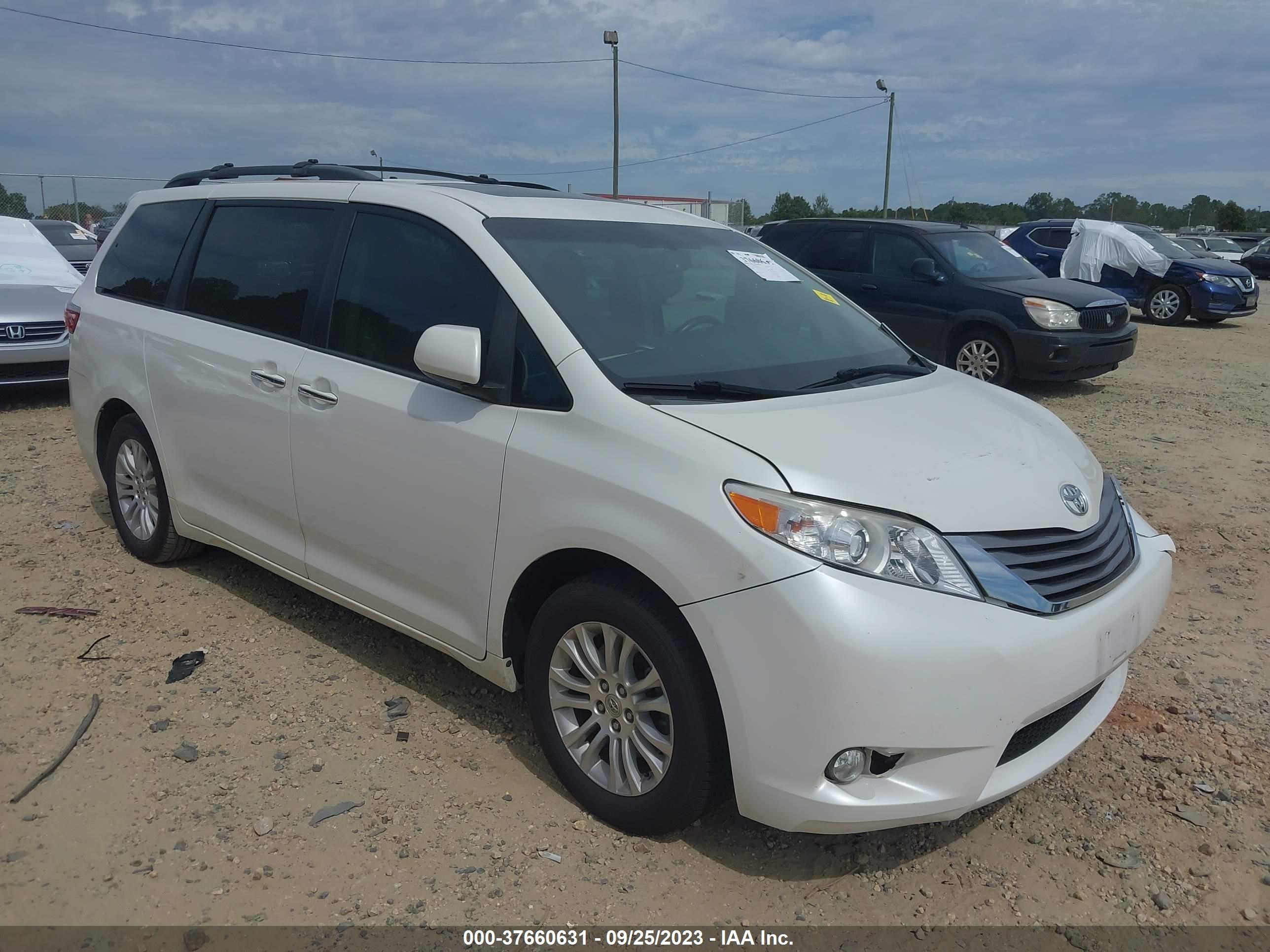 TOYOTA SIENNA 2015 5tdyk3dc7fs630722