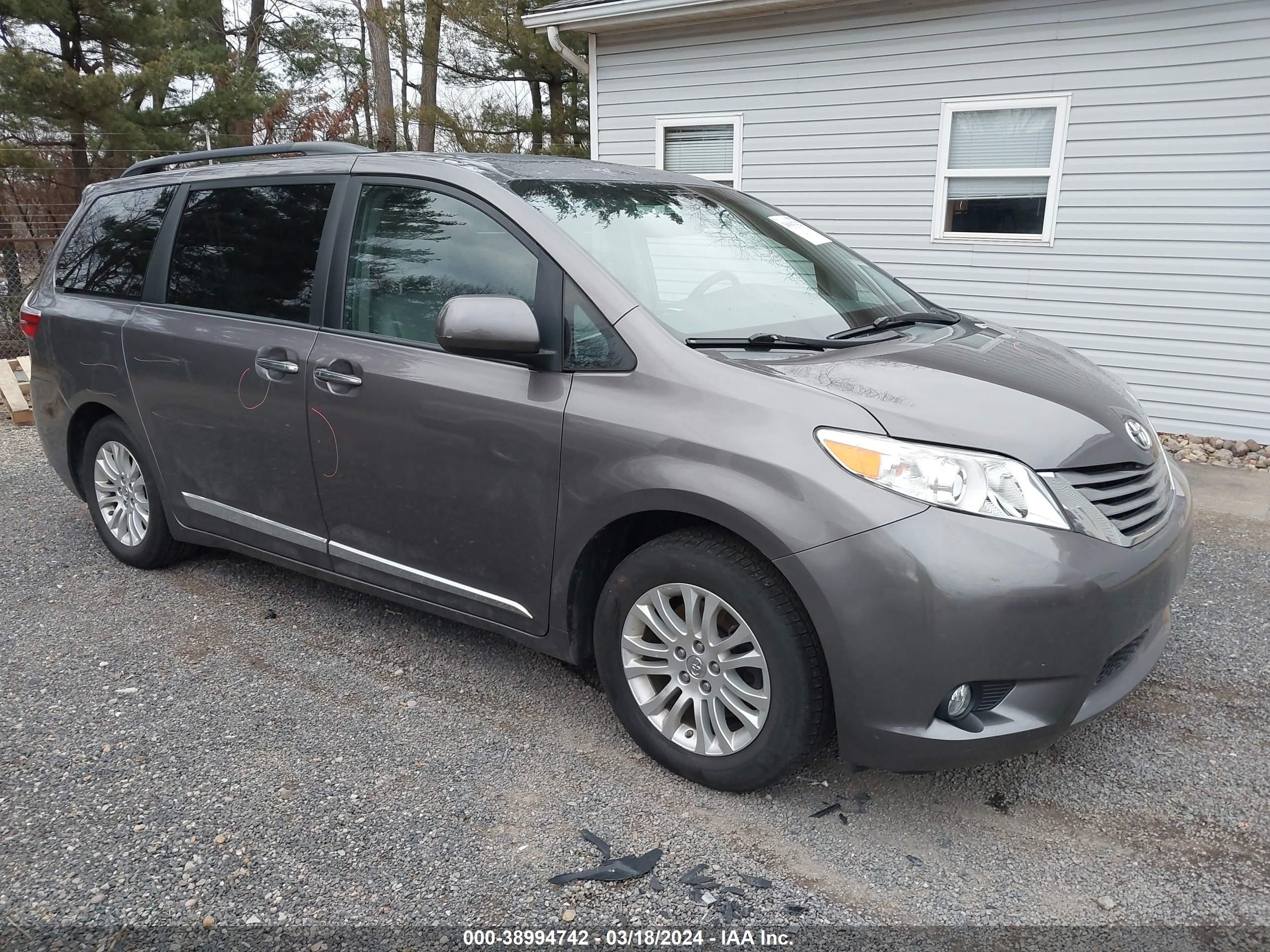 TOYOTA SIENNA 2015 5tdyk3dc7fs664482