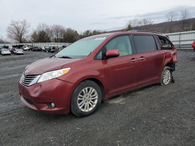 TOYOTA SIENNA XLE 2011 5tdyk3dc8bs030270