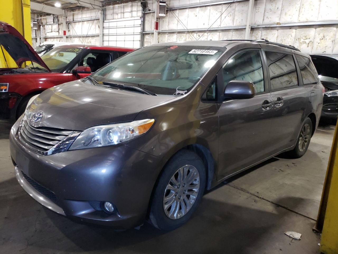 TOYOTA SIENNA 2011 5tdyk3dc8bs039311