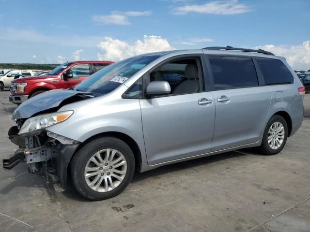 TOYOTA SIENNA XLE 2011 5tdyk3dc8bs098942