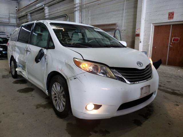 TOYOTA SIENNA 2011 5tdyk3dc8bs112077