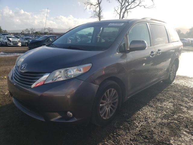 TOYOTA SIENNA XLE 2011 5tdyk3dc8bs133804