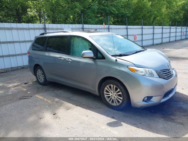 TOYOTA SIENNA 2013 5tdyk3dc8ds325436