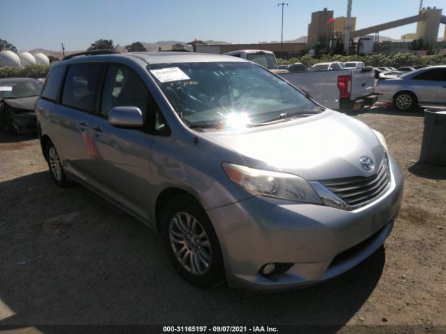 TOYOTA SIENNA 2013 5tdyk3dc8ds331690