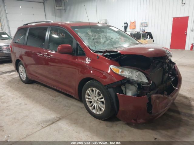 TOYOTA SIENNA 2013 5tdyk3dc8ds382705