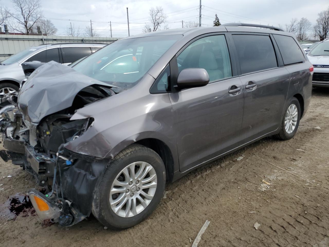 TOYOTA SIENNA 2013 5tdyk3dc8ds398242