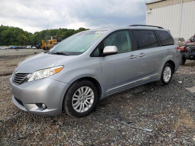 TOYOTA SIENNA XLE 2014 5tdyk3dc8es460000