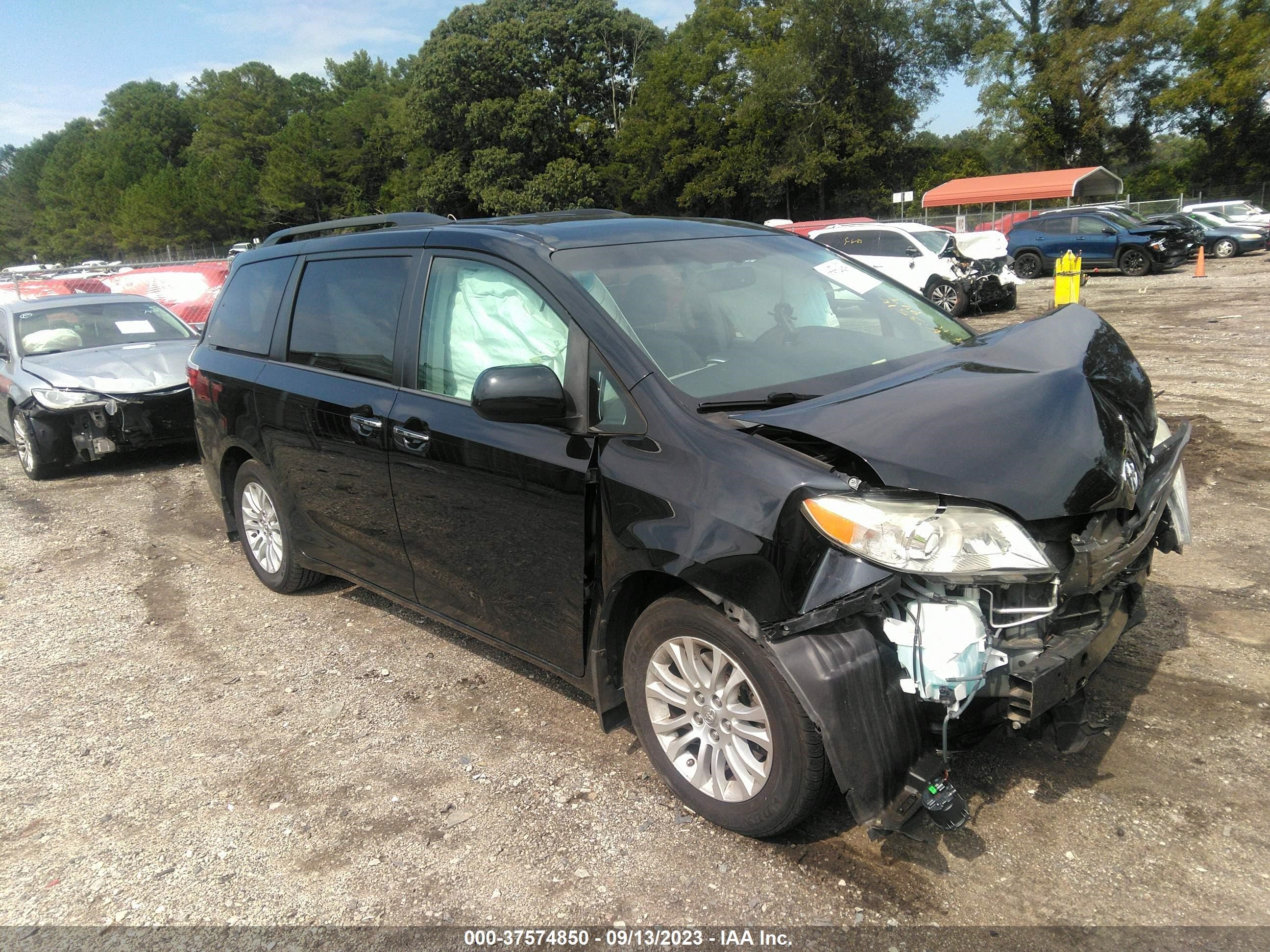 TOYOTA SIENNA 2015 5tdyk3dc8fs633516