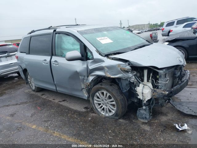 TOYOTA SIENNA 2016 5tdyk3dc8gs758422