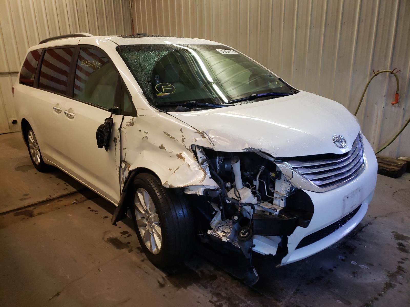 TOYOTA SIENNA XLE 2011 5tdyk3dc9bs078814