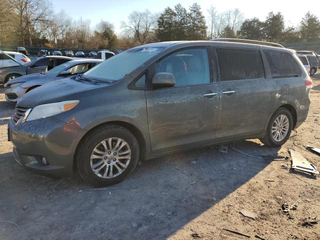 TOYOTA SIENNA XLE 2011 5tdyk3dc9bs132838