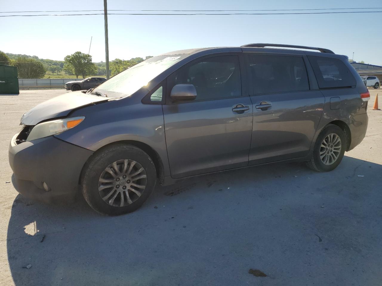 TOYOTA SIENNA 2013 5tdyk3dc9ds367310